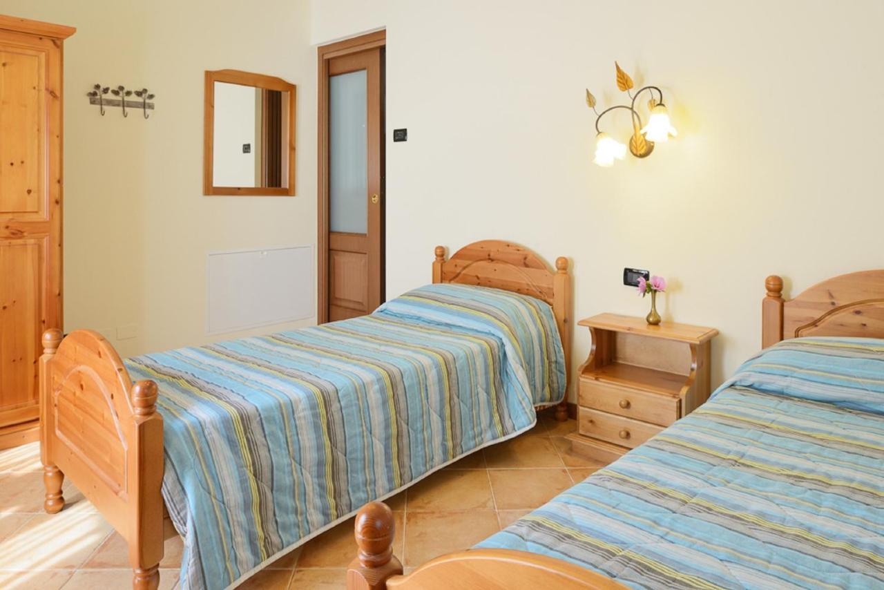 Bed And Breakfast Montino Cene Pokoj fotografie